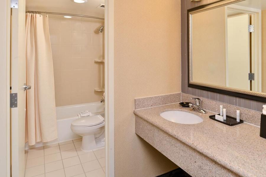 Courtyard By Marriott Denver Cherry Creek Екстериор снимка