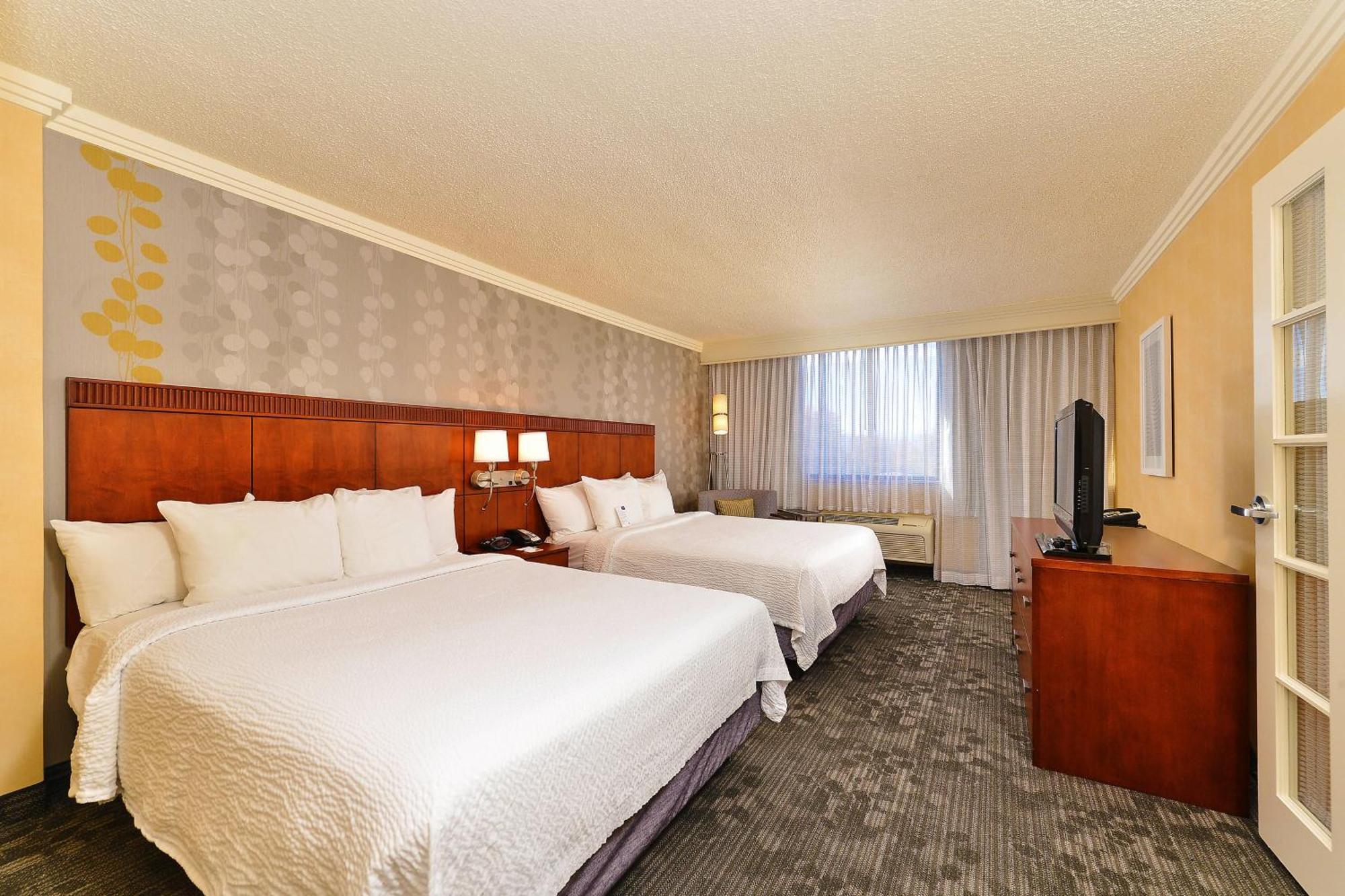 Courtyard By Marriott Denver Cherry Creek Екстериор снимка
