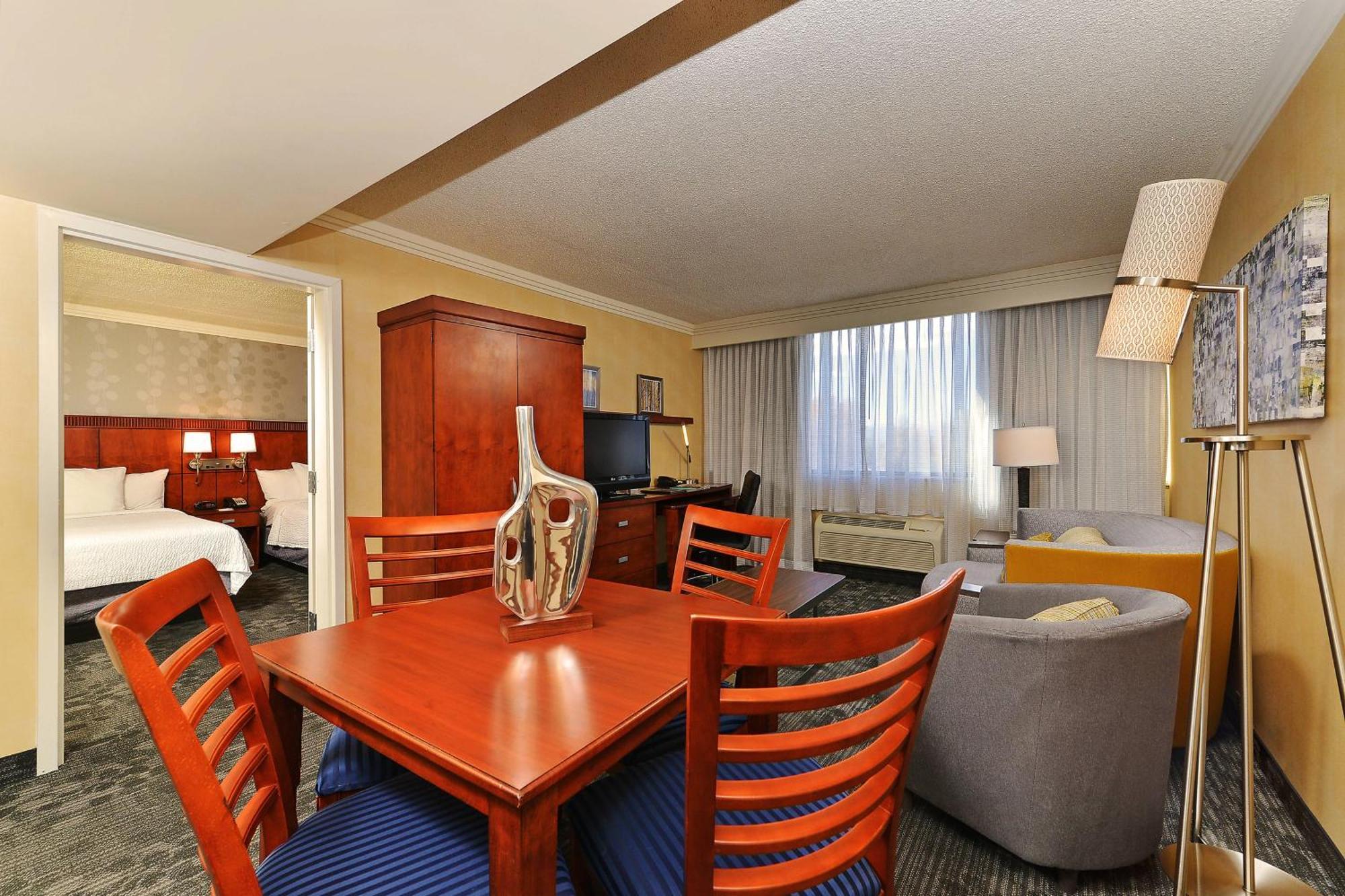 Courtyard By Marriott Denver Cherry Creek Екстериор снимка