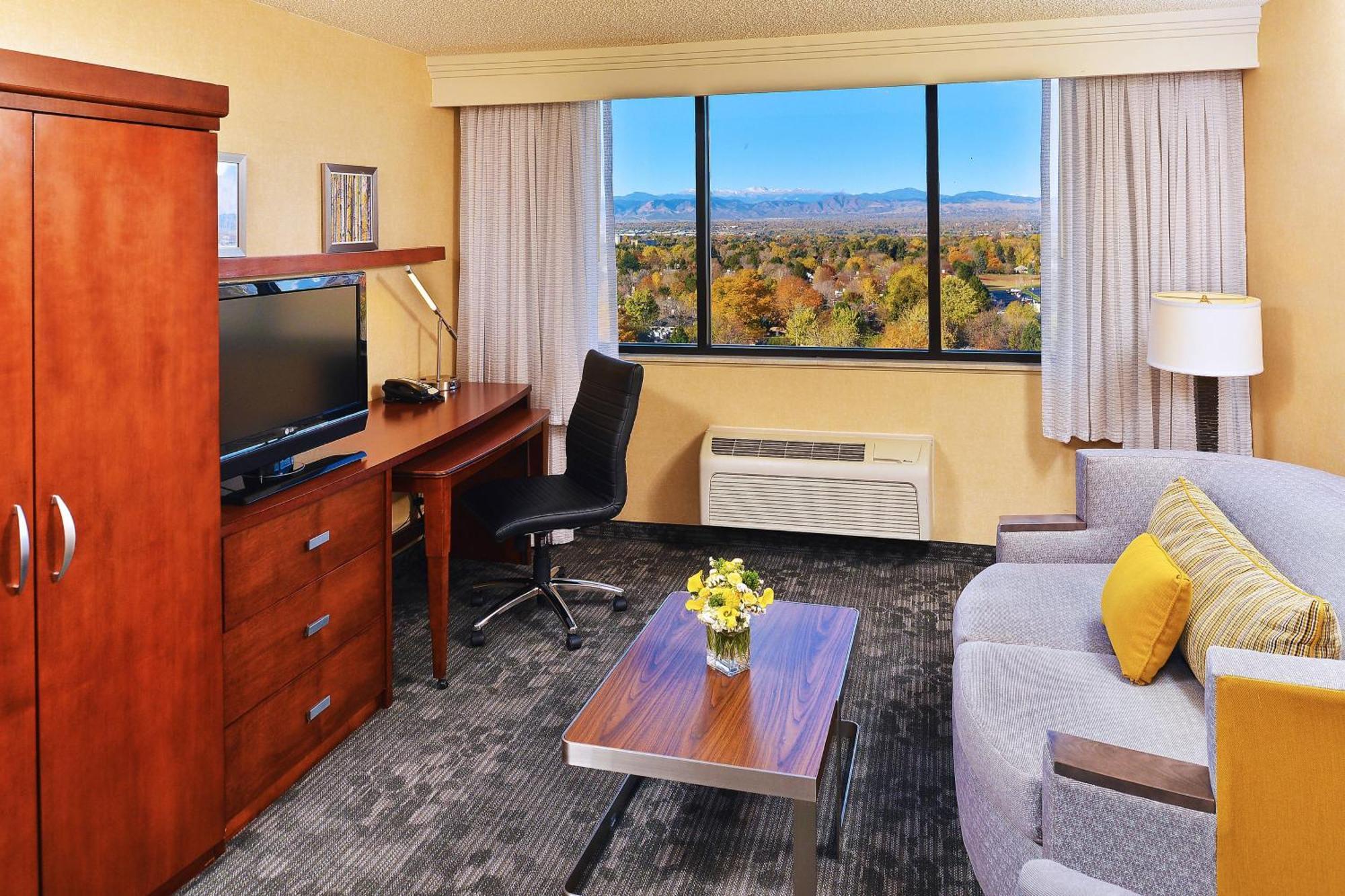 Courtyard By Marriott Denver Cherry Creek Екстериор снимка
