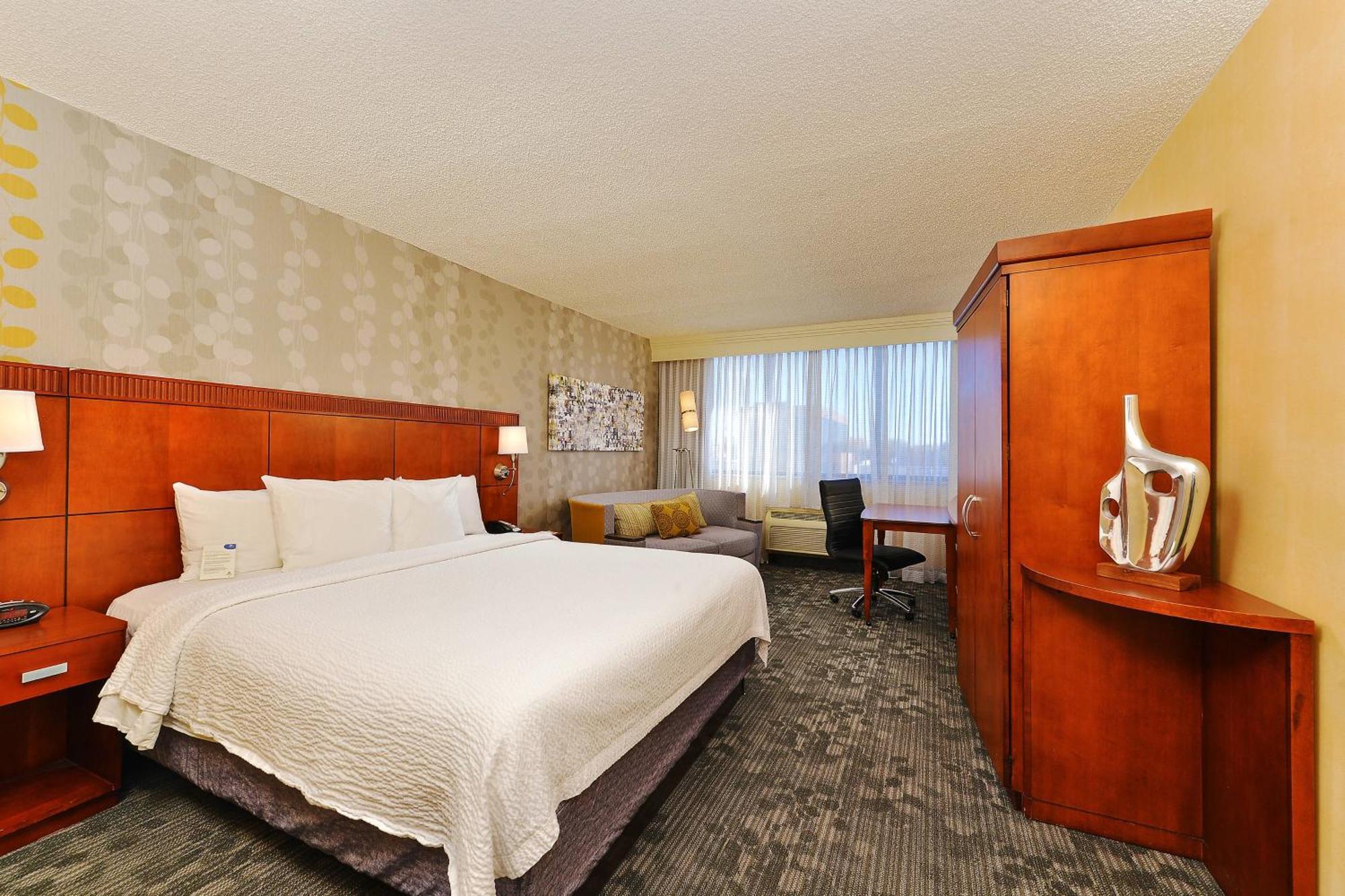Courtyard By Marriott Denver Cherry Creek Екстериор снимка