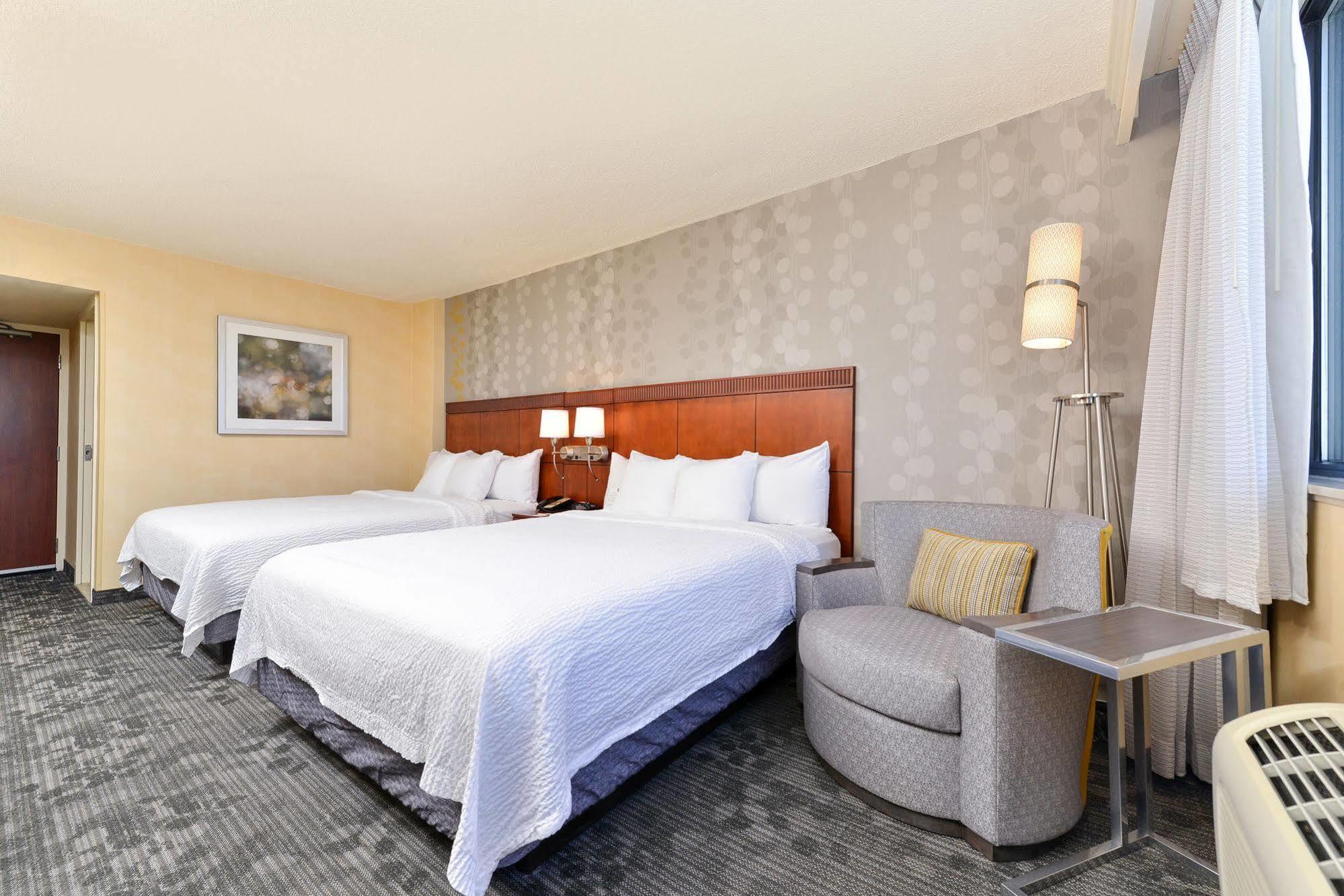 Courtyard By Marriott Denver Cherry Creek Екстериор снимка